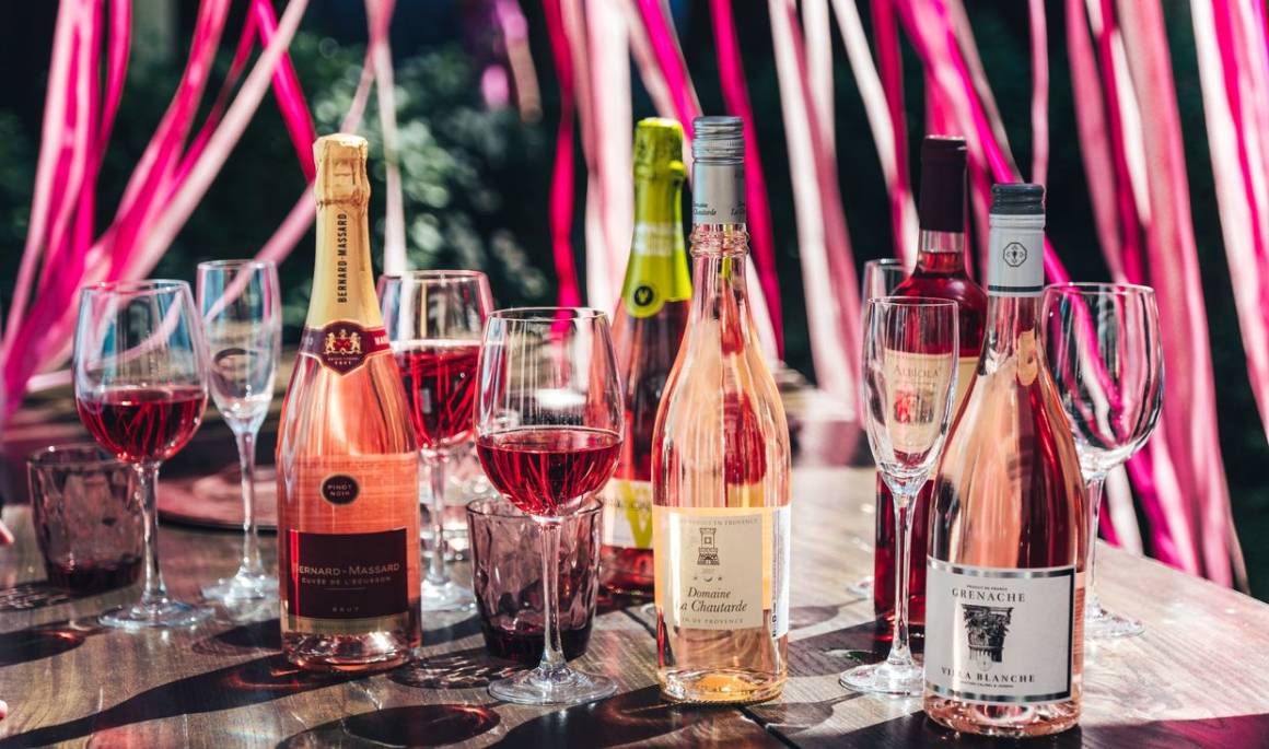 pink summer, простые вещи new vintage, винный бар, розовое вино, летняя веранда, бар в саду